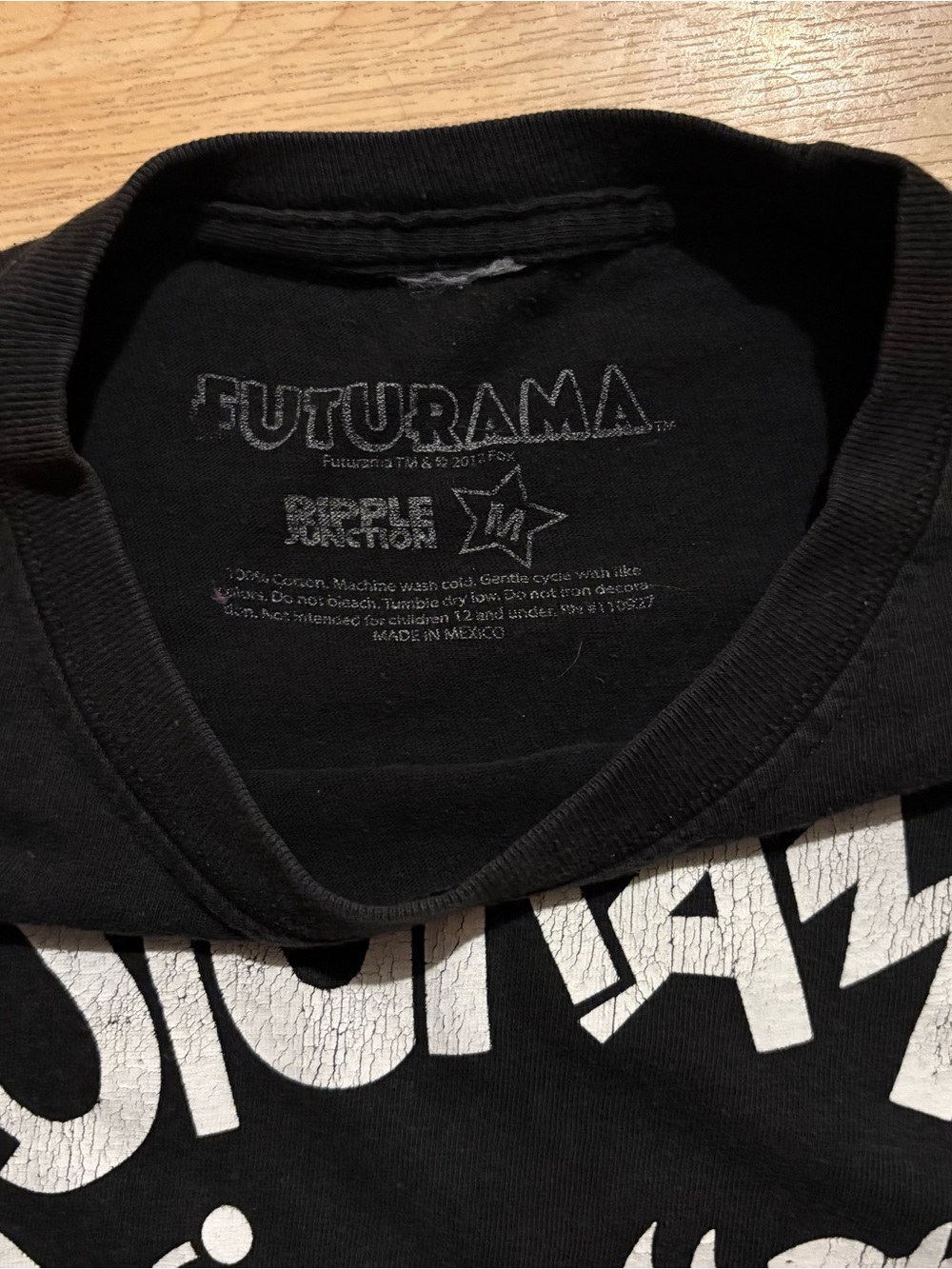 Futurama Shirt Medium - Picture 2 of 2